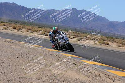 media/Oct-08-2022-SoCal Trackdays (Sat) [[1fc3beec89]]/Turn 16 Inside (1130am)/